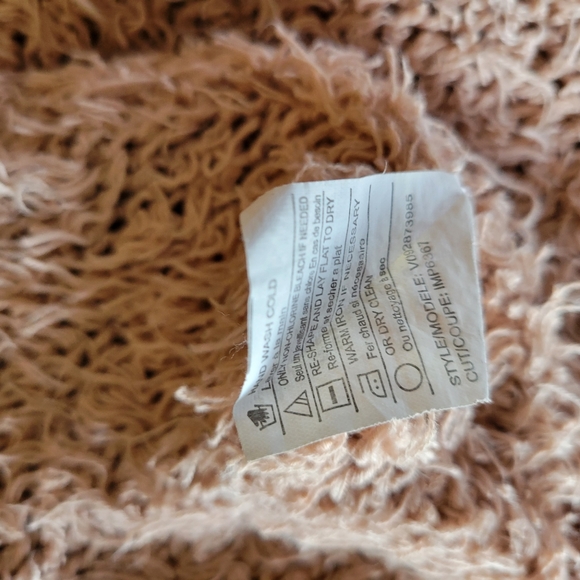 Vince Tan Peach Eyelash Shaggy Open Knit Sweater Size M Boat Neck Long Sleeves - Picture 9 of 9